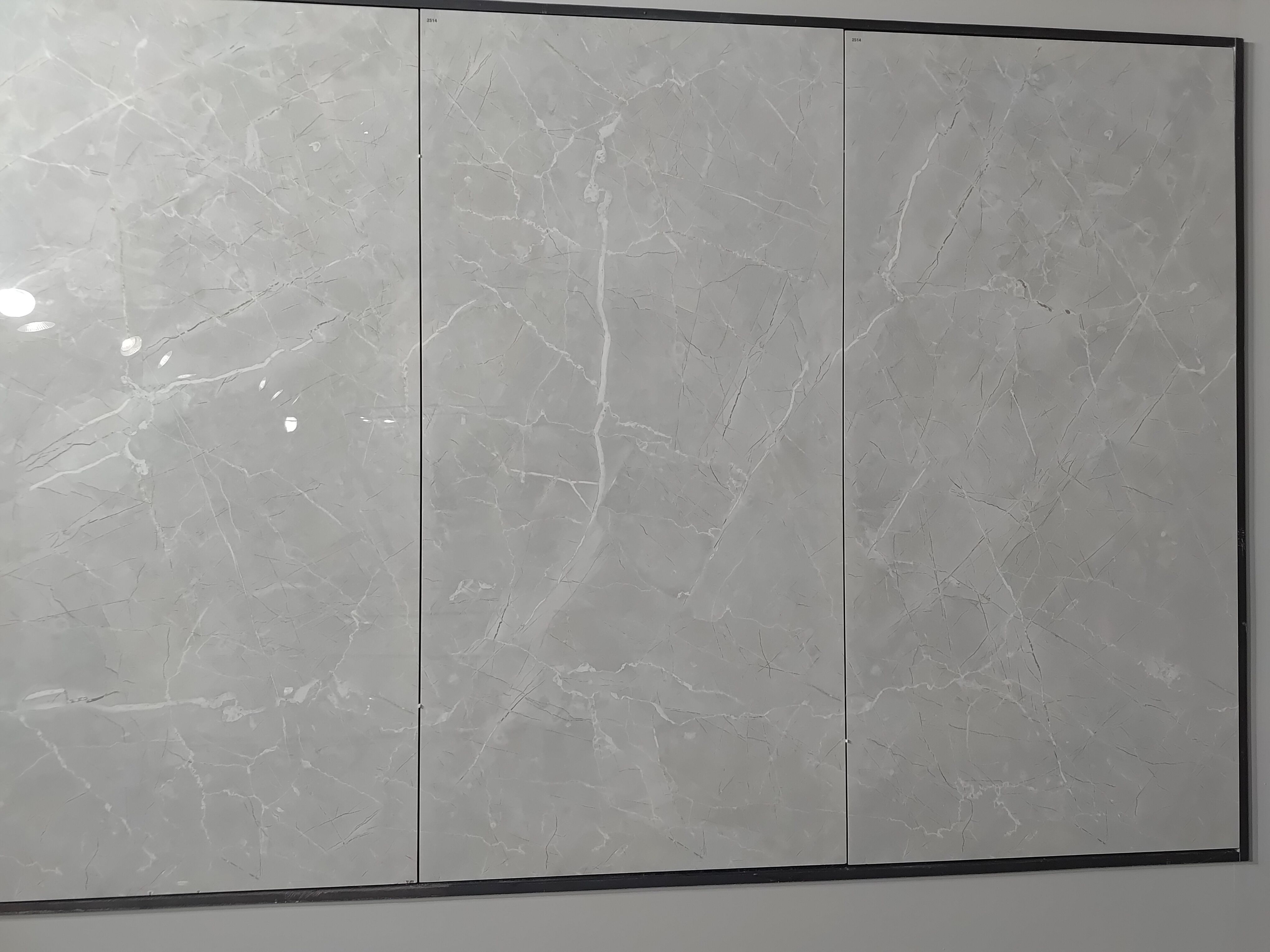 GLOSSY 600X1200MM