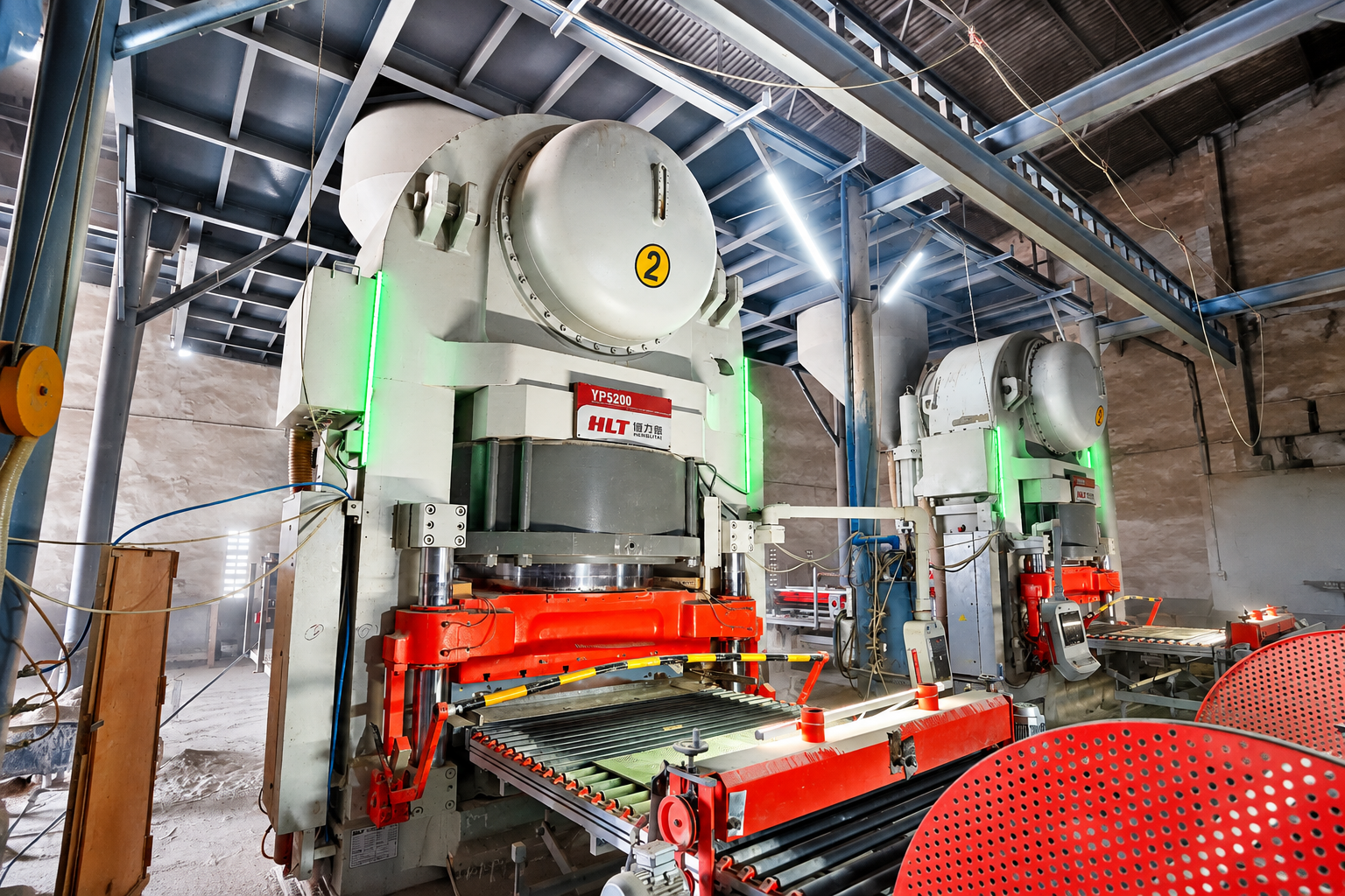 HYDRAULIC TILE PRESS