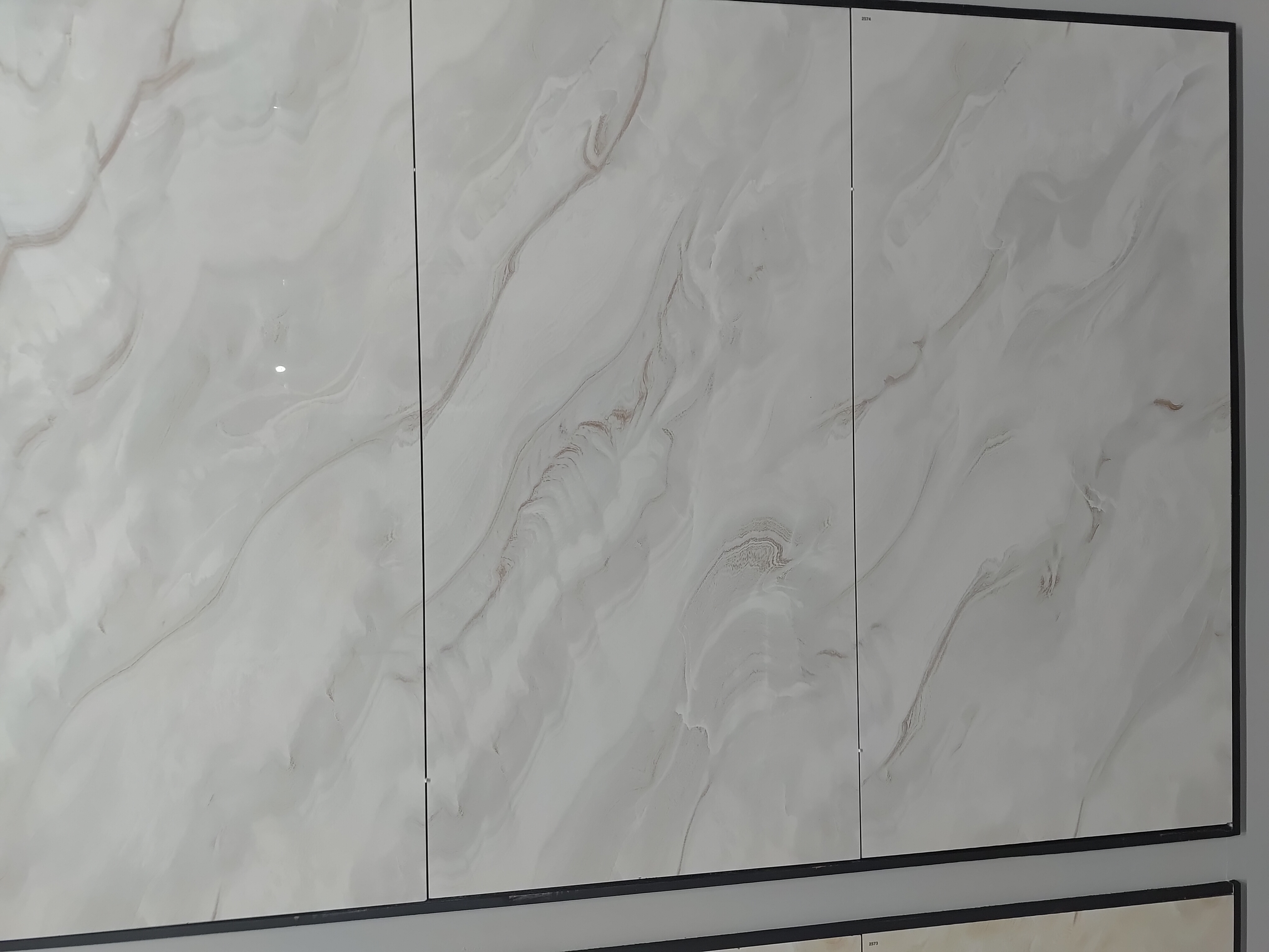GLOSSY 600X1200MM