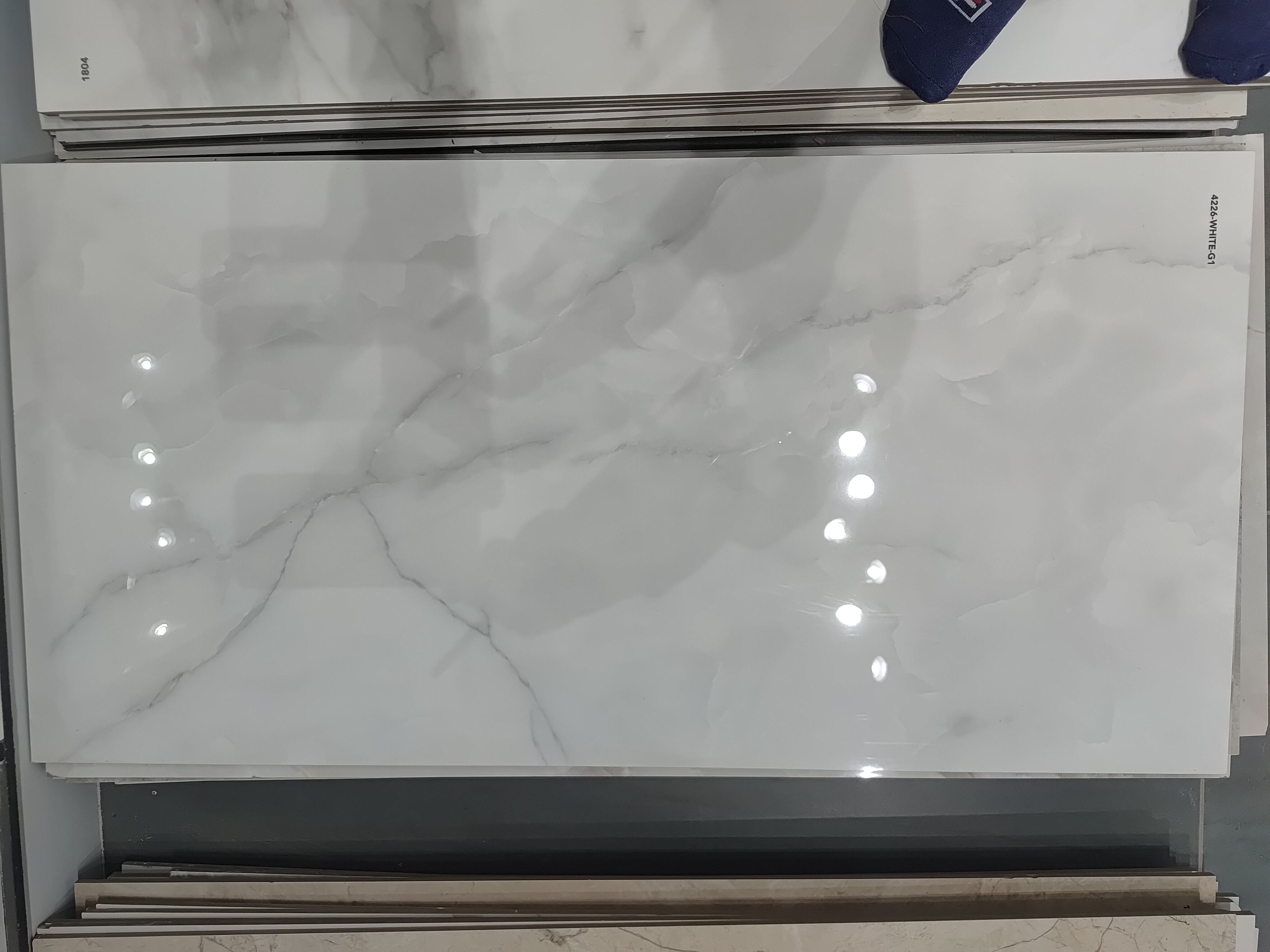 GLOSSY 600X1200MM